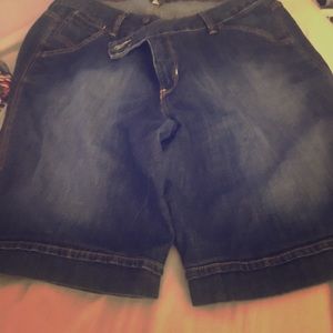 Women’s size 16